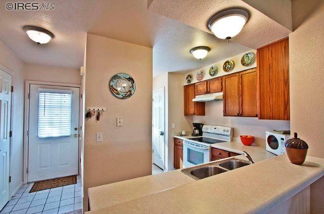 Townhouse for rent at 216 Pheasant Run, Louisville, CO 80027