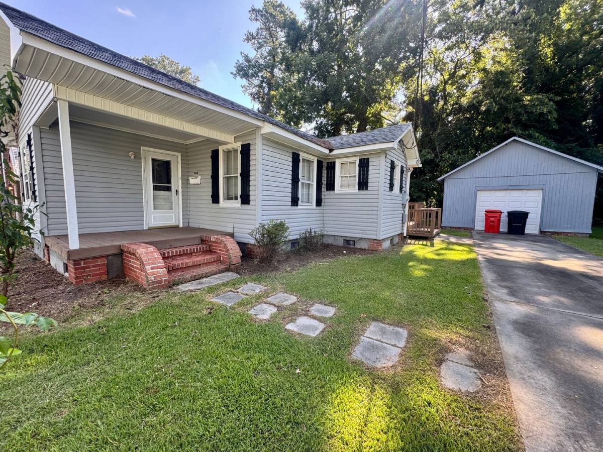 House for rent at 904 Raleigh St, Elizabeth City, NC 27909