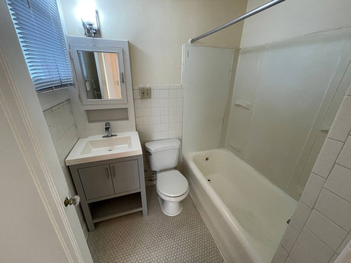 Apartment for rent at 1384 W Peachtree St, Atlanta, GA 30309
