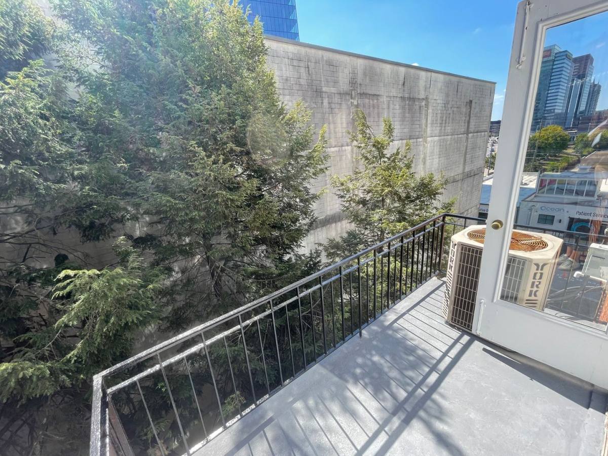 Apartment for rent at 1384 W Peachtree St, Atlanta, GA 30309