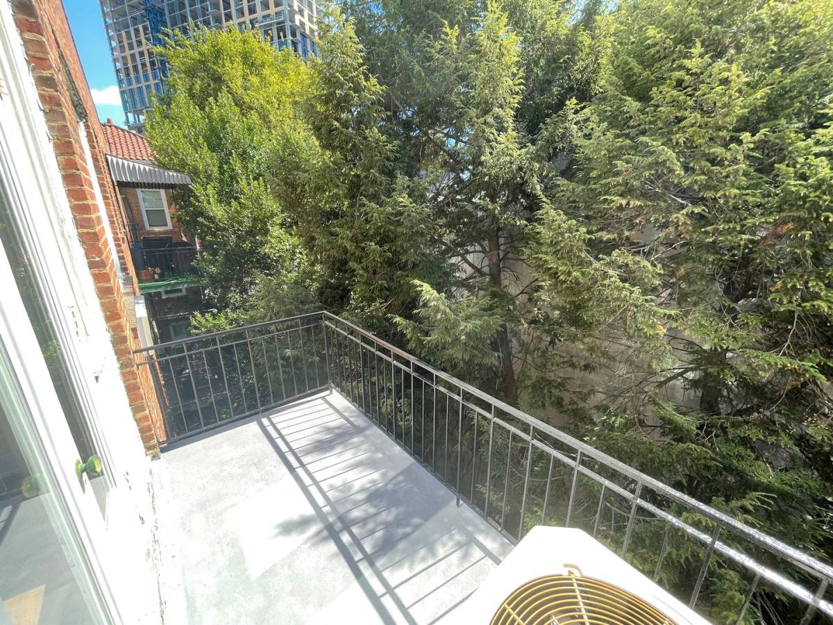 Apartment for rent at 1384 W Peachtree St, Atlanta, GA 30309