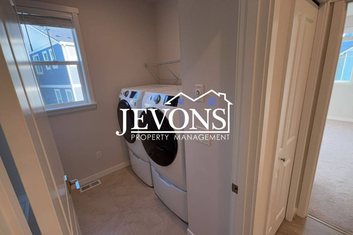 House for rent at 1703 14th Place NE, Issaquah, WA 98029