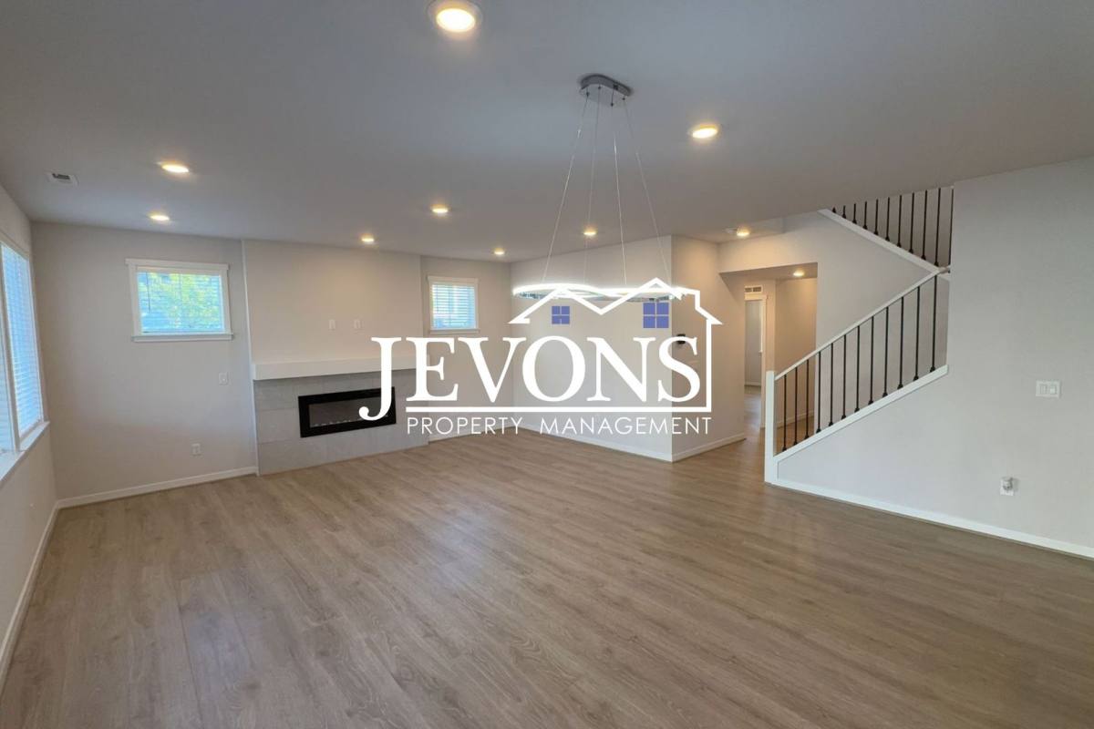 House for rent at 1703 14th Place NE, Issaquah, WA 98029