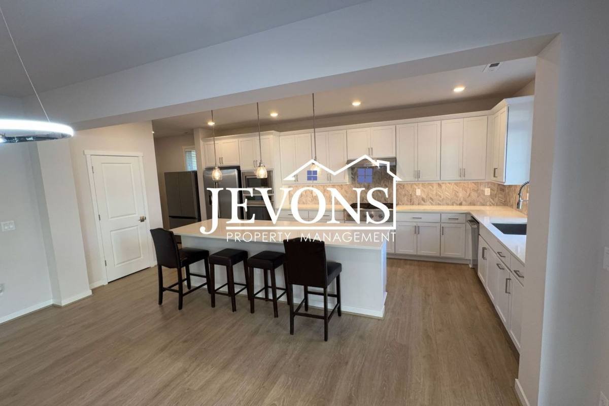 House for rent at 1703 14th Place NE, Issaquah, WA 98029