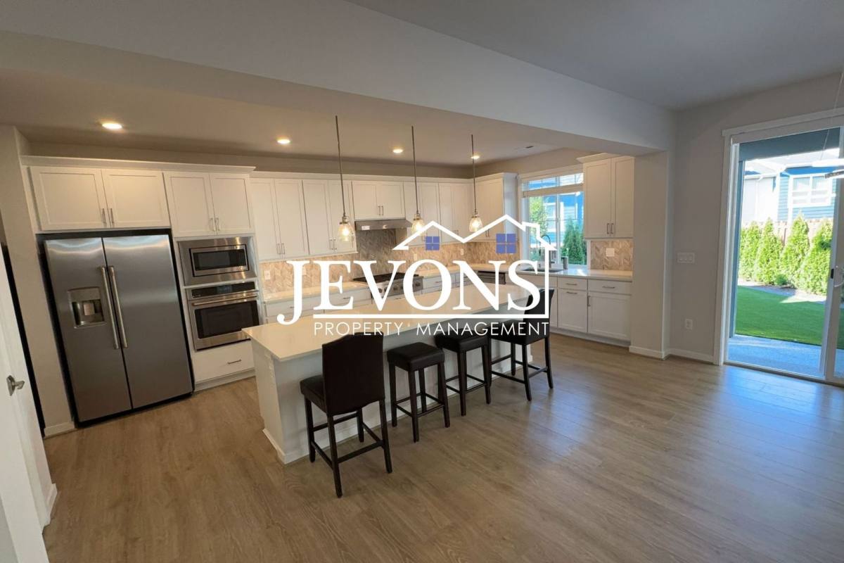 House for rent at 1703 14th Place NE, Issaquah, WA 98029