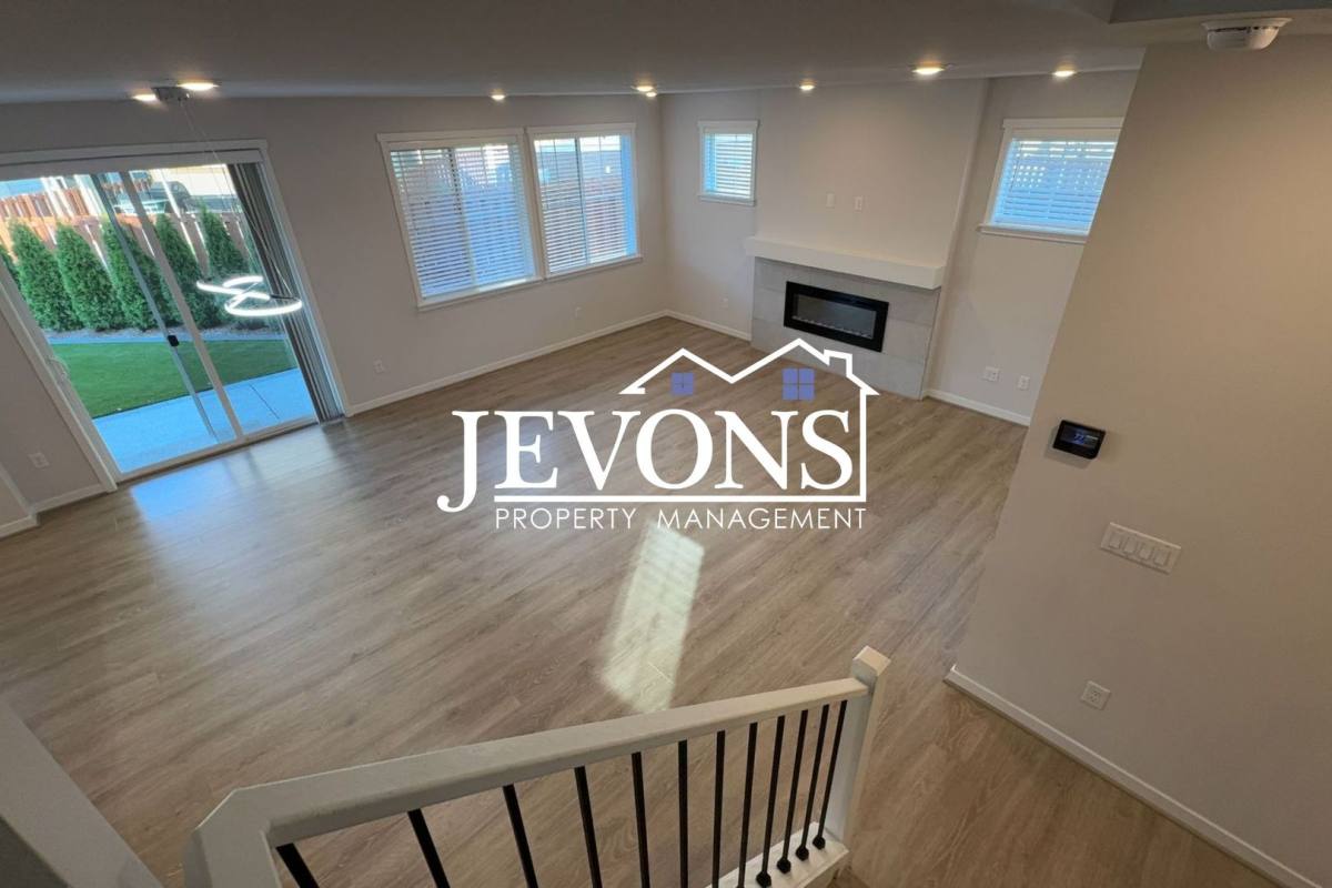 House for rent at 1703 14th Place NE, Issaquah, WA 98029