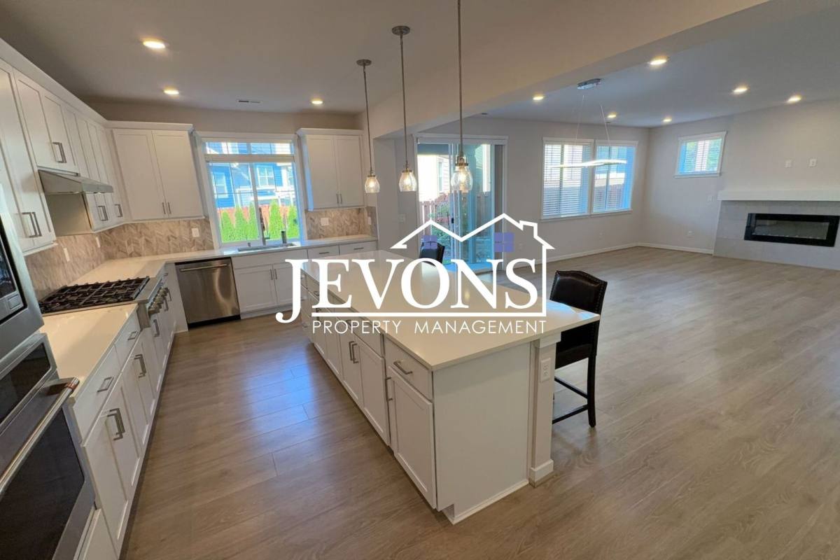 House for rent at 1703 14th Place NE, Issaquah, WA 98029