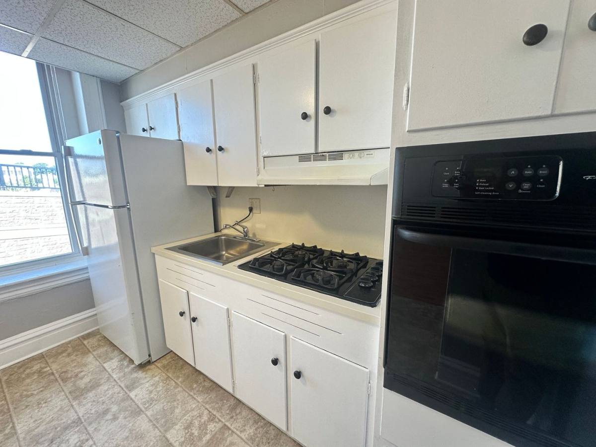 Apartment for rent at 324 Old 9th St, Lebanon, PA 17046