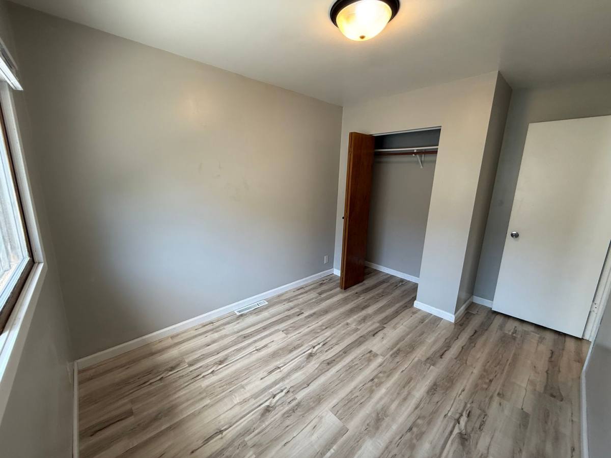 Apartment for rent at 106 W Phillip Ave, Norfolk, NE 68701