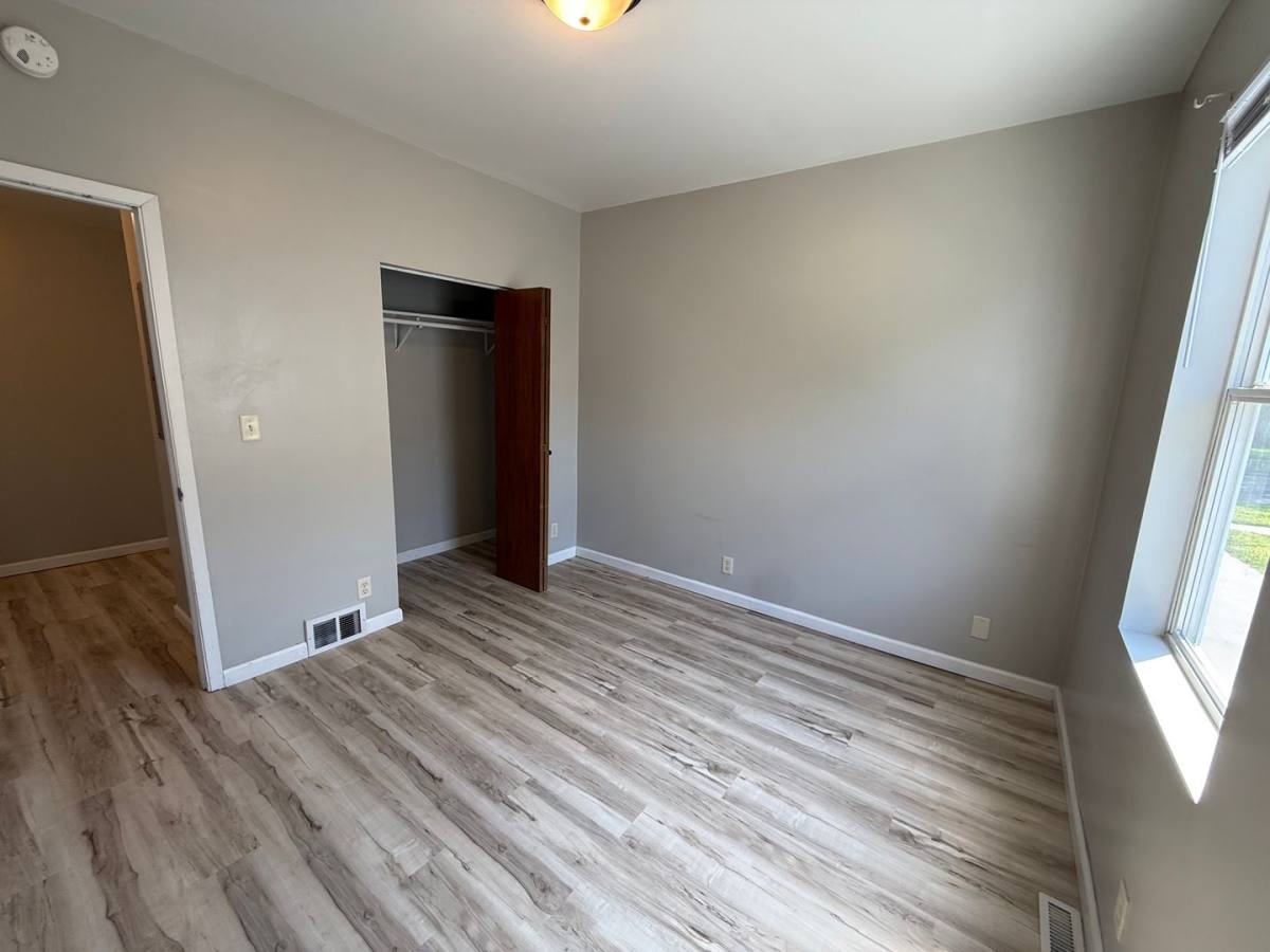 Apartment for rent at 106 W Phillip Ave, Norfolk, NE 68701