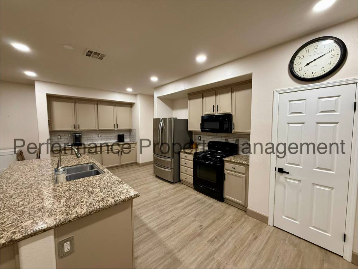 House for rent at 6107 Shasta Daisy Way, Bakersfield, CA 93311