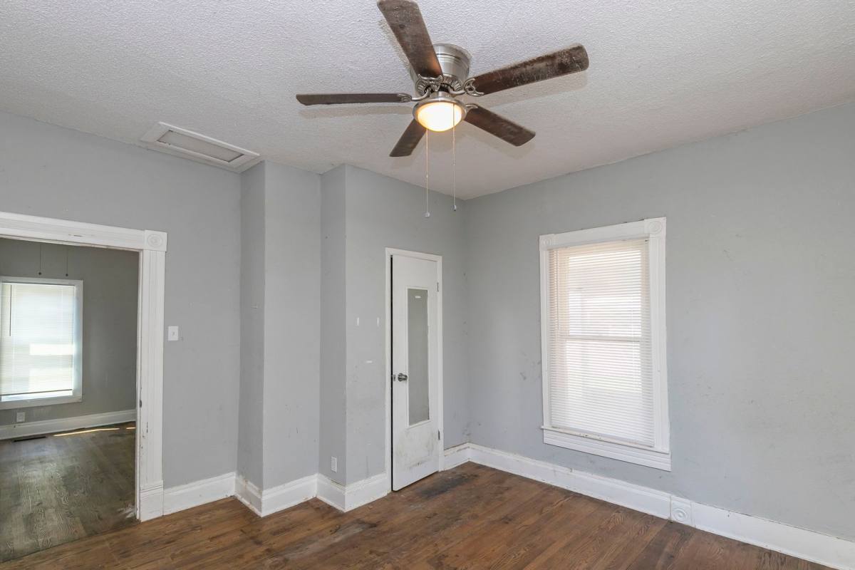 House for rent at 1415 Spruce St, Leavenworth, KS 66048