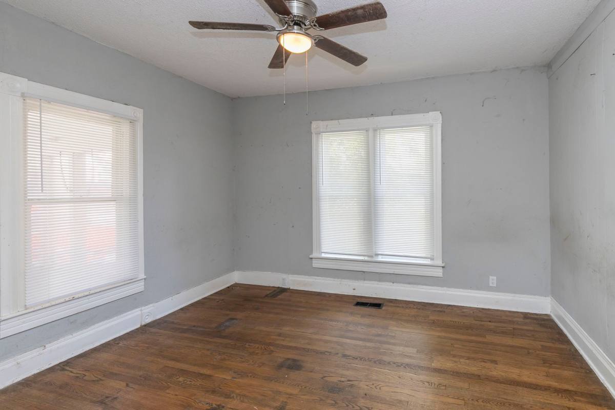 House for rent at 1415 Spruce St, Leavenworth, KS 66048