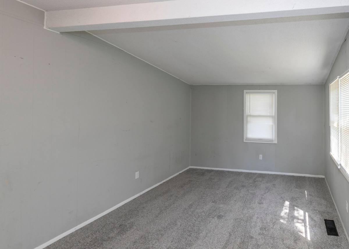 House for rent at 1415 Spruce St, Leavenworth, KS 66048