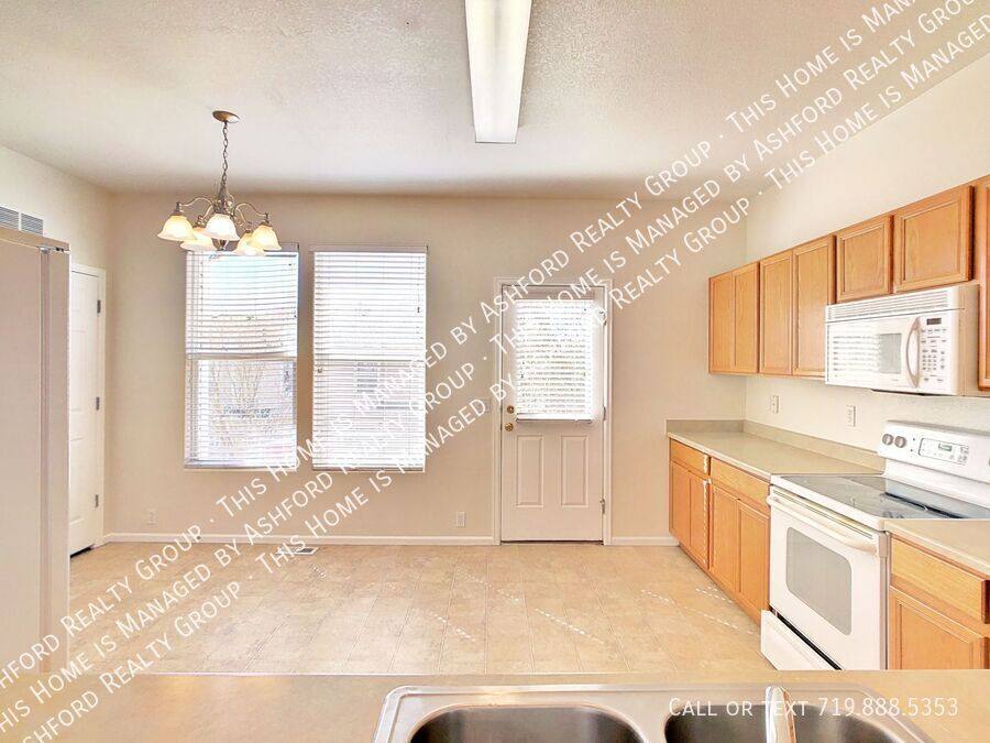 2723 Scotchbroom Point, Colorado Springs, CO 80910 - Townhouse for Rent - Image 2