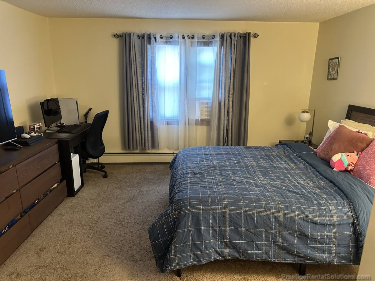 Apartment for rent at 73A Manchester St #8, Leominster, MA 01453
