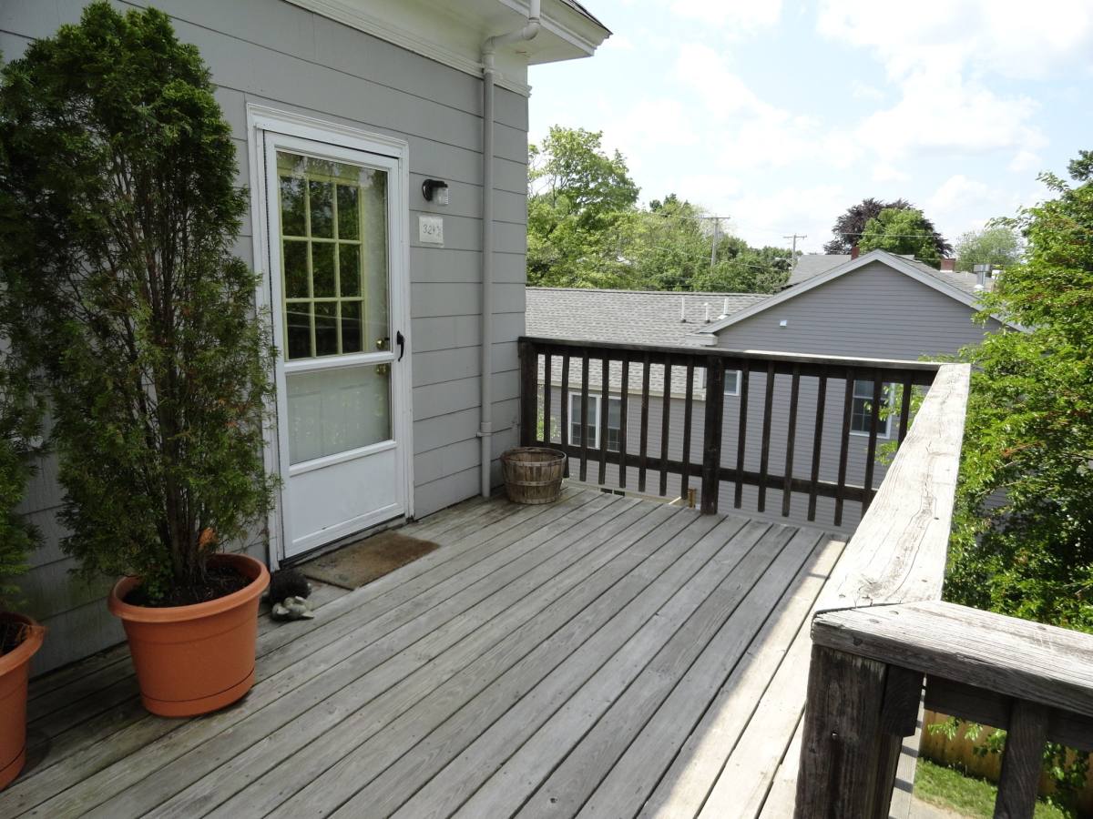 Apartment for rent at 322 Merrimac St #324-2, Newburyport, MA 01950