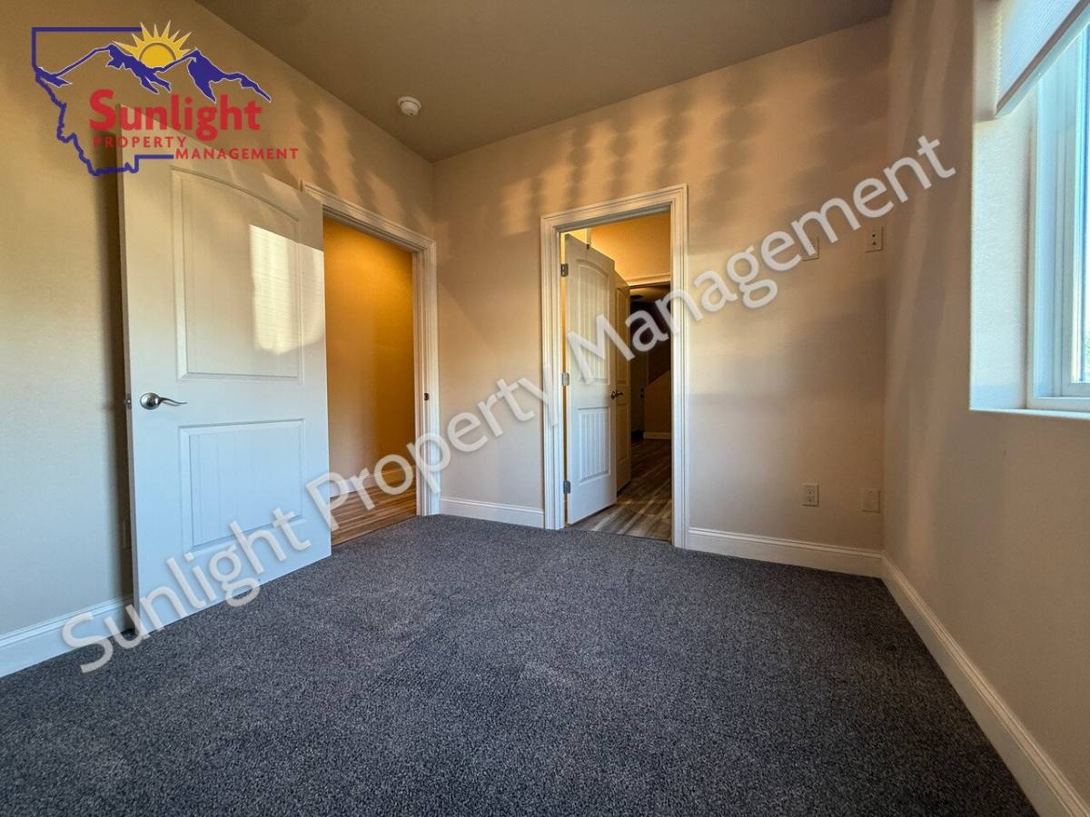 Townhouse for rent at 301 W 1st St #4, Laurel, MT 59044