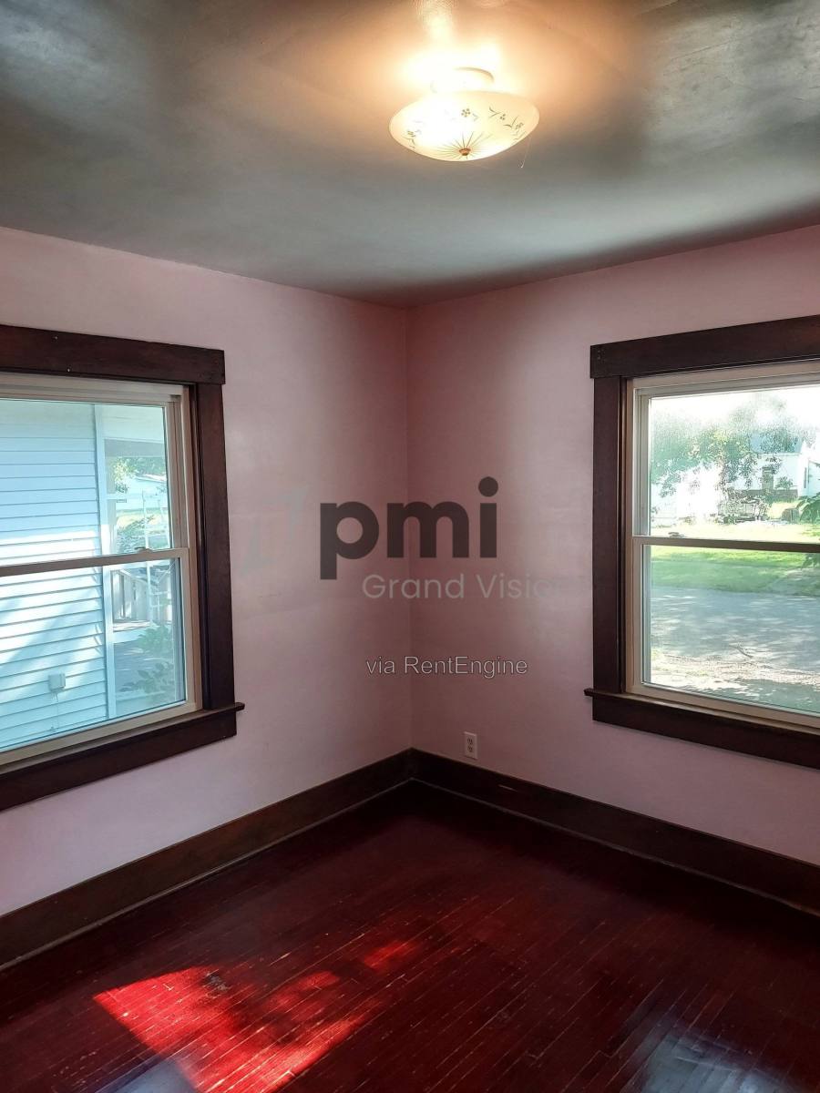 House for rent at 853 N College St, Decatur, IL 62522