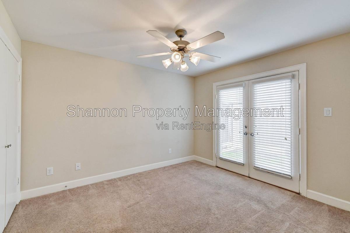Apartment for rent at 650 Westcross St #35, Houston, TX 77018