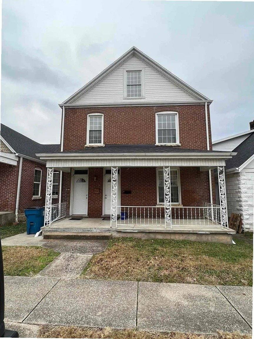 Apartment for rent at 624 School St #A, Jefferson City, MO 65101