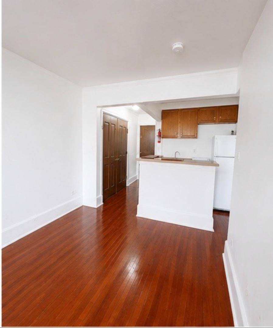 Apartment for rent at 1393 W Sylvania Ave #4A, Toledo, OH 43612