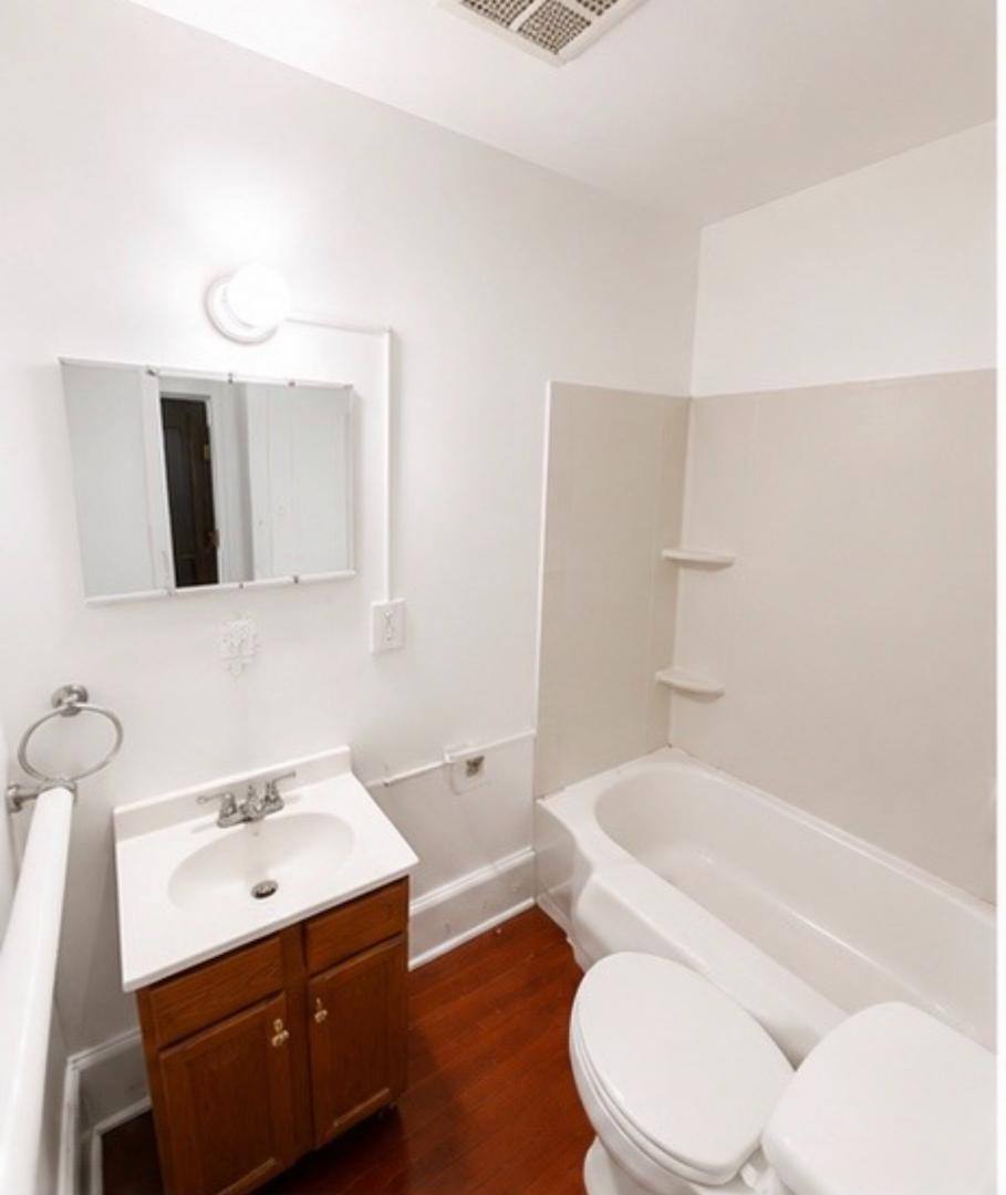 Apartment for rent at 1393 W Sylvania Ave #4A, Toledo, OH 43612