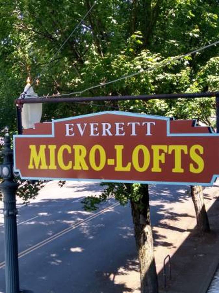 Apartment for rent at 318 NW Broadway, Portland, OR 97209