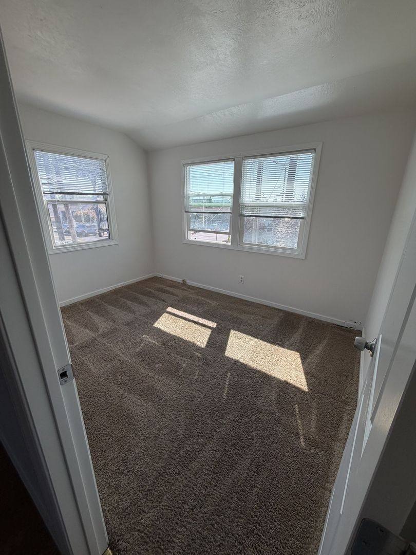 Apartment for rent at 902-908 24th St, San Pablo, CA 94806