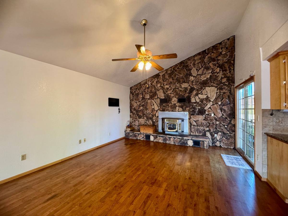House for rent at 2555 Westridge Dr, Shingle Springs, CA 95682