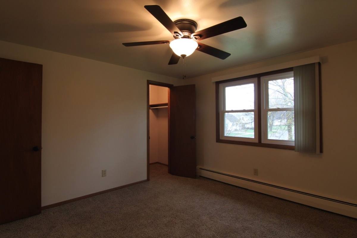 Apartment for rent at 614 & 624 S Erie St, De Pere, WI 54115