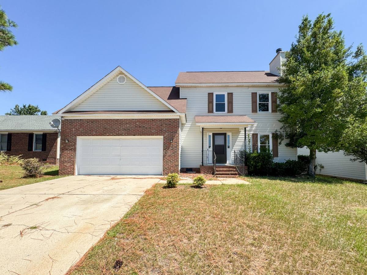 House for rent at 821 Connaly Dr, Hope Mills, NC 28348