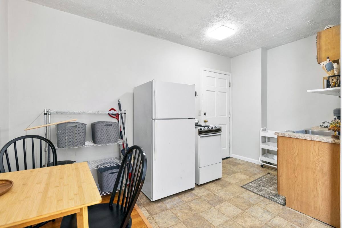 Apartment for rent at 458 High St, Morgantown, WV 26505