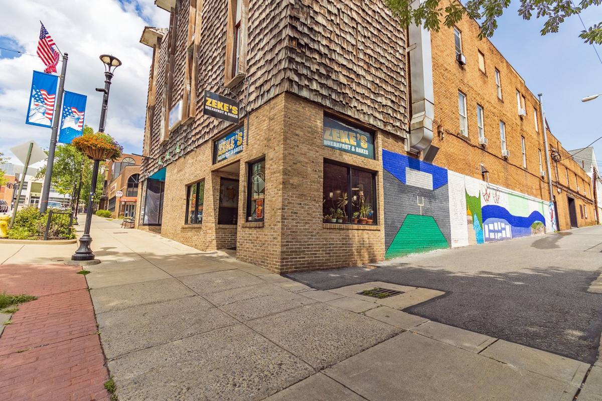 Apartment for rent at 458 High St, Morgantown, WV 26505