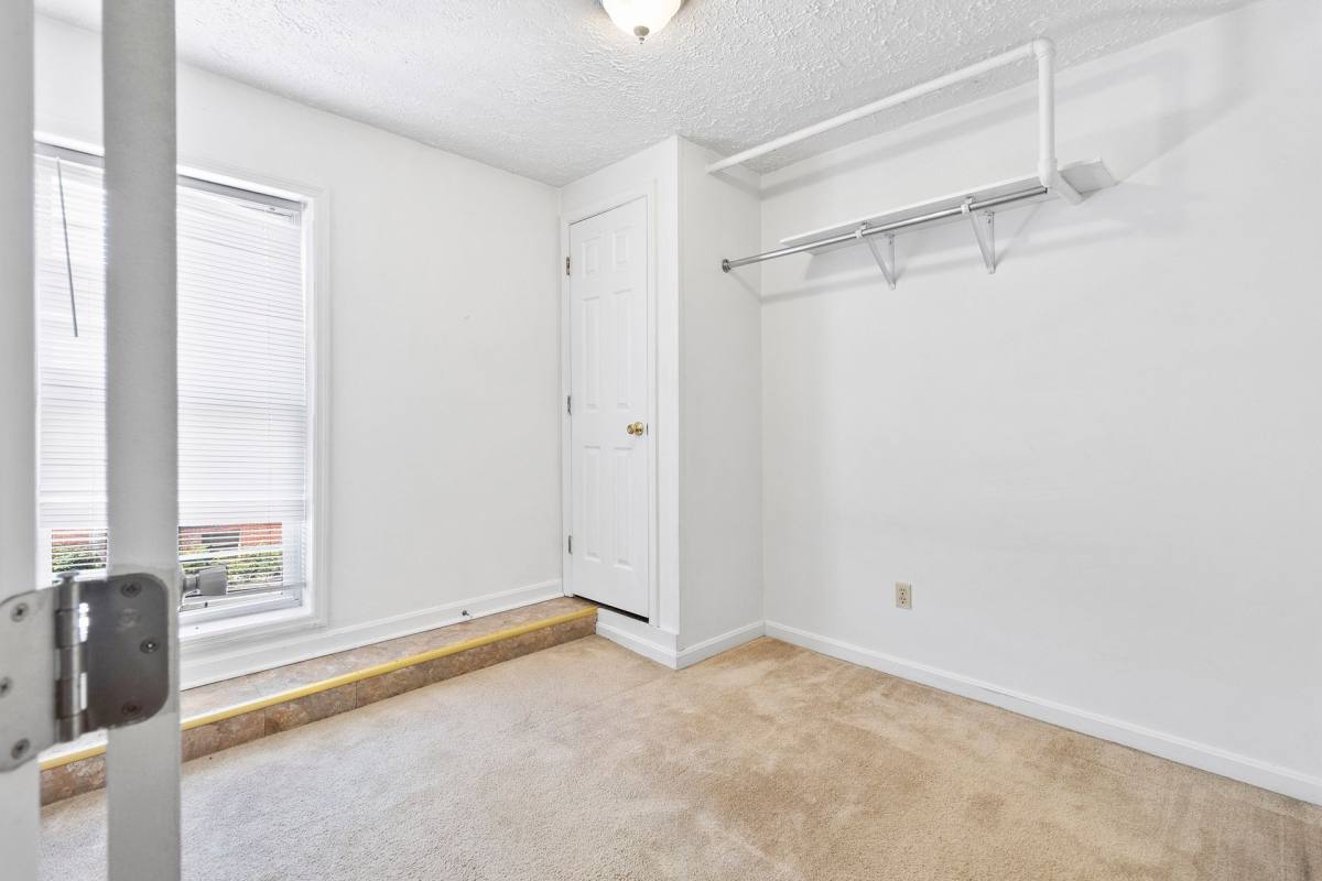 Apartment for rent at 458 High St, Morgantown, WV 26505
