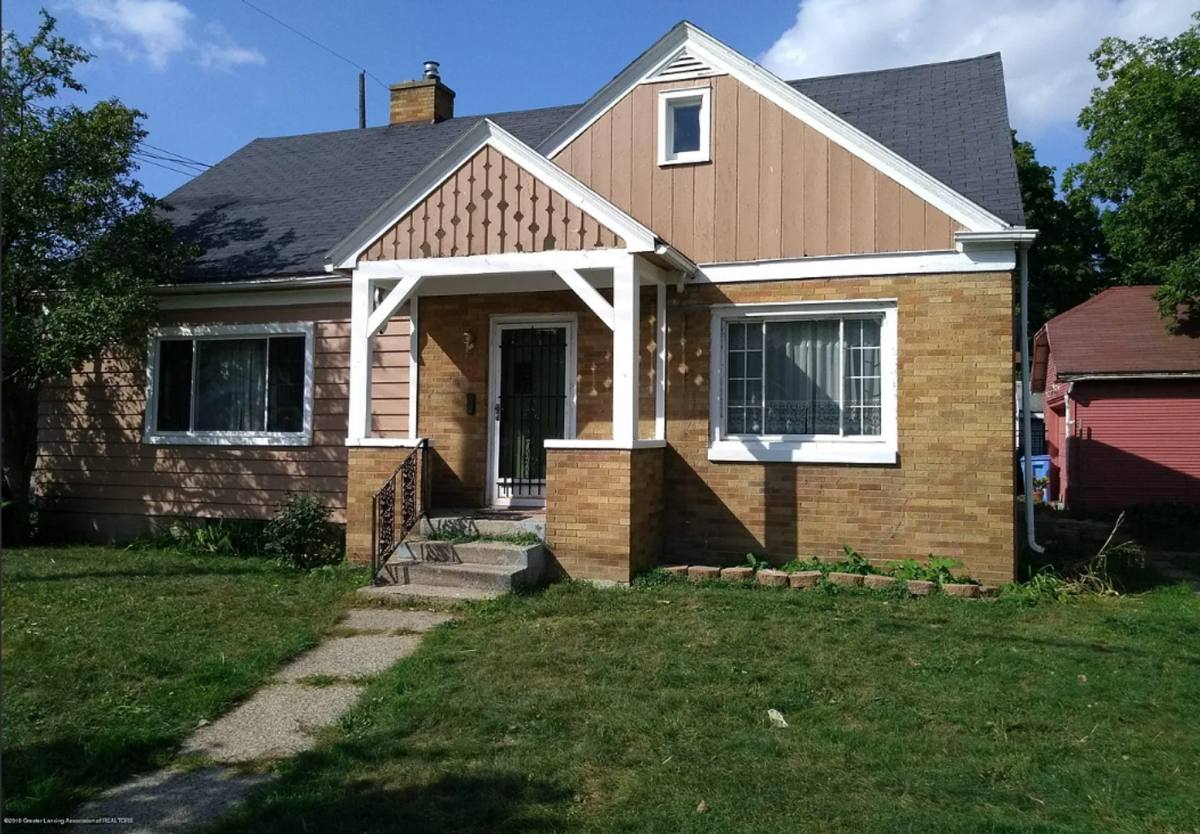 House for rent at 324 W Oakland Ave, Lansing, MI 48906