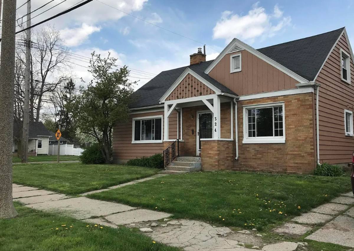 House for rent at 324 W Oakland Ave, Lansing, MI 48906