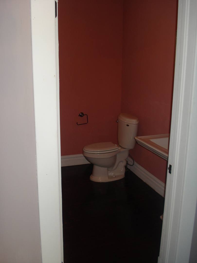 Apartment for rent at 1002 W Oakland Ave, Austin, MN 55912