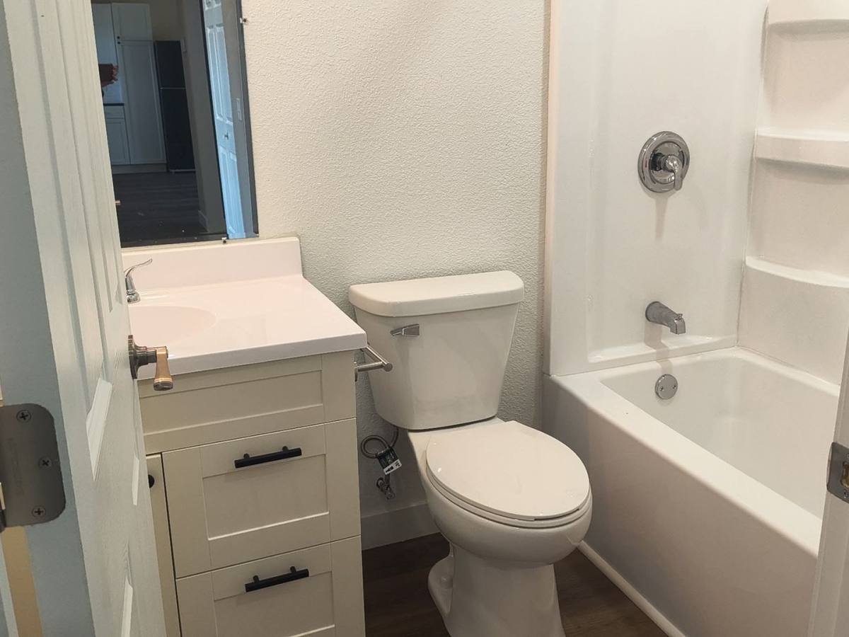 Apartment for rent at 207 Victory Lane, Eldon, MO 65026