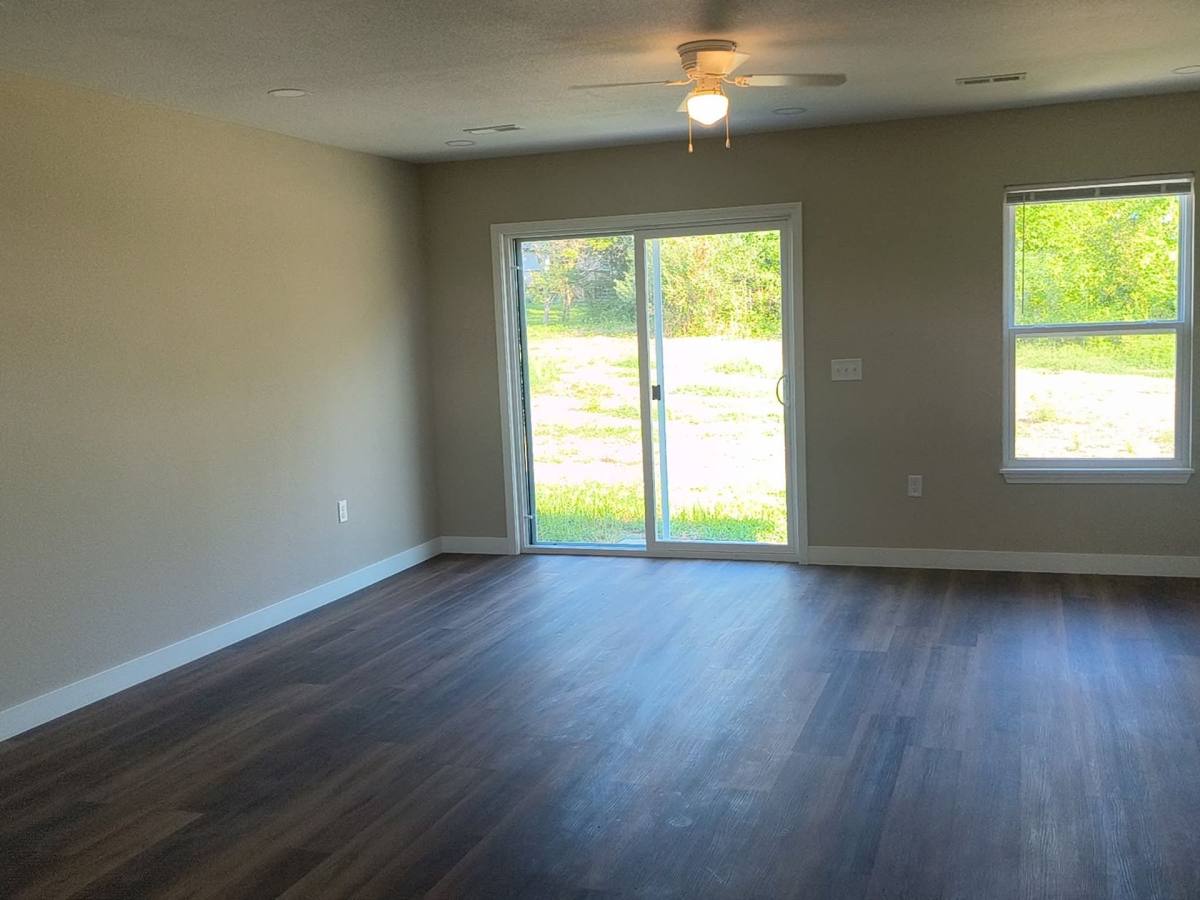 Apartment for rent at 207 Victory Lane, Eldon, MO 65026