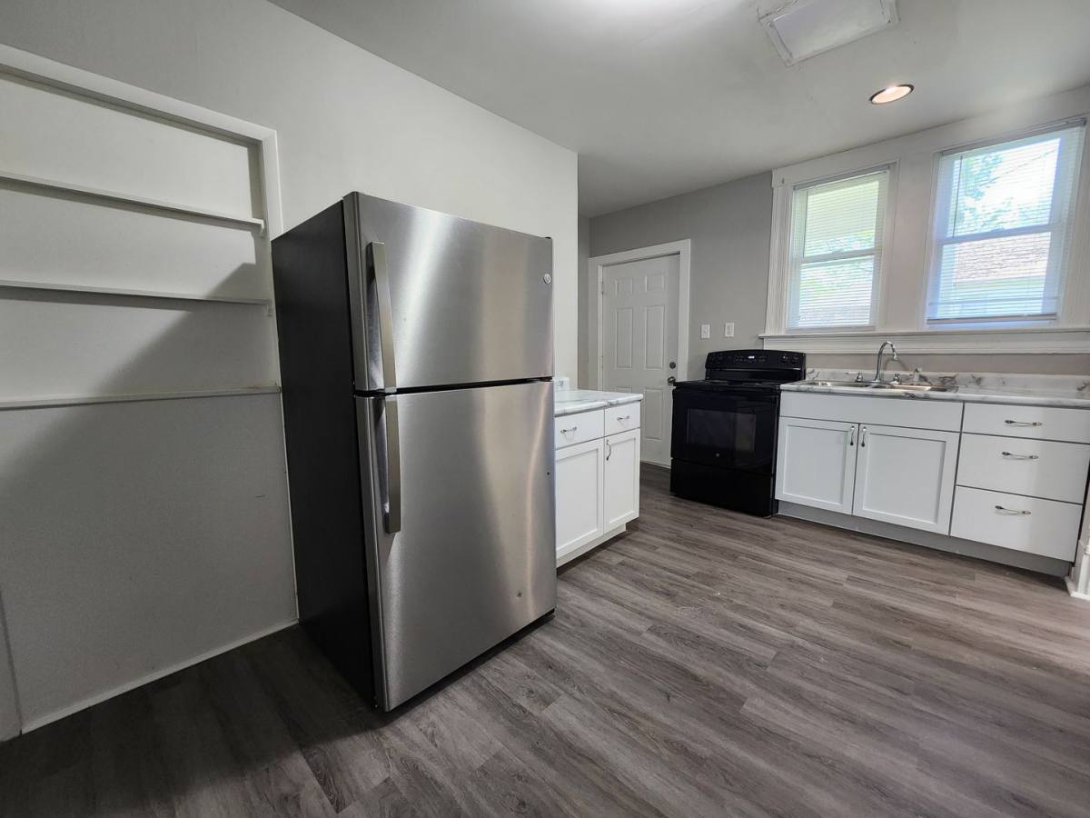 Apartment for rent at 1201 S 7th St, Terre Haute, IN 47802