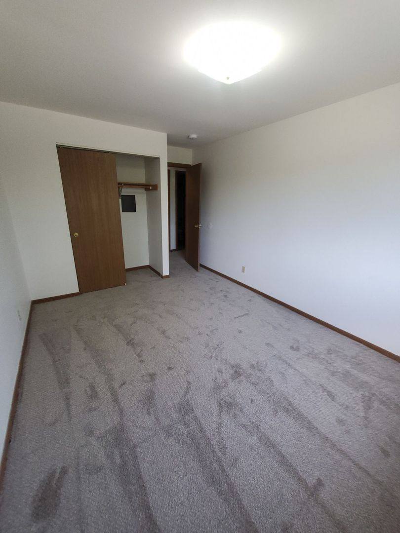 Apartment for rent at 10500 W Fond Du Lac Ave, Milwaukee, WI 53224