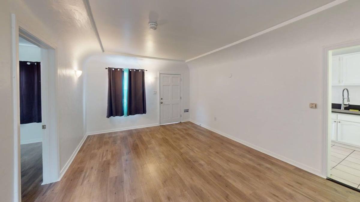 Apartment for rent at 5911 S Wilton Place, Los Angeles, CA 90047