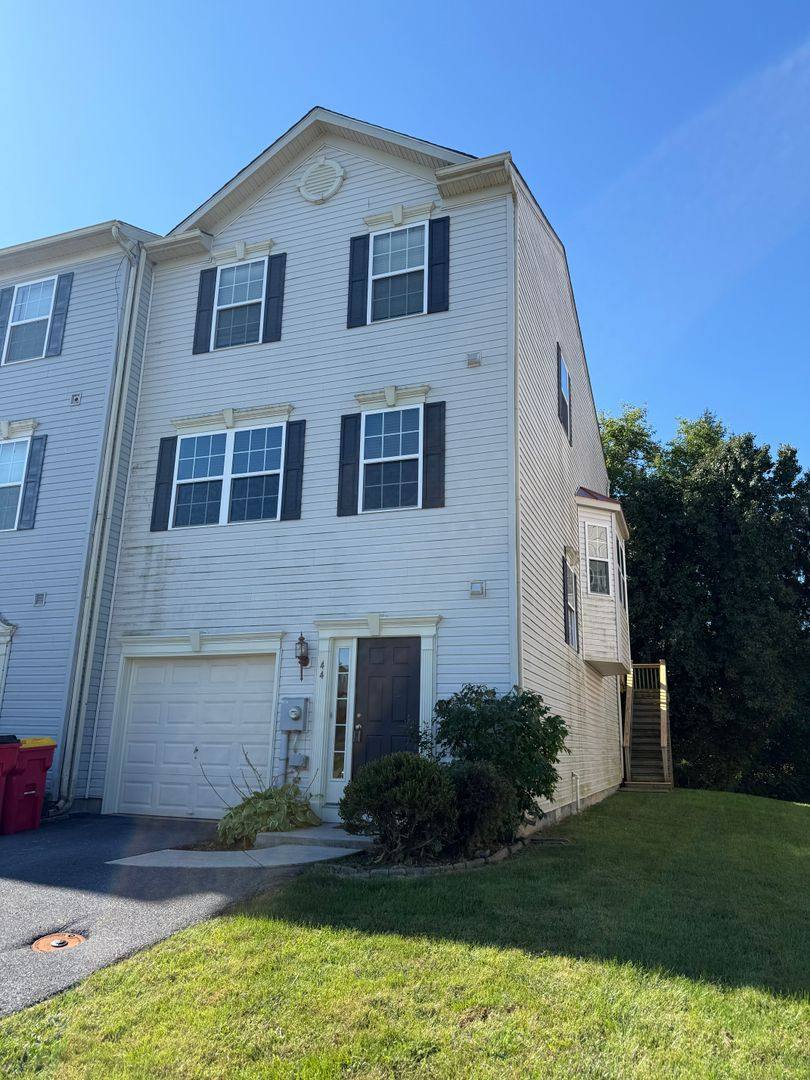 Townhouse for rent at 44 Milestone Court, Chambersburg, PA 17201