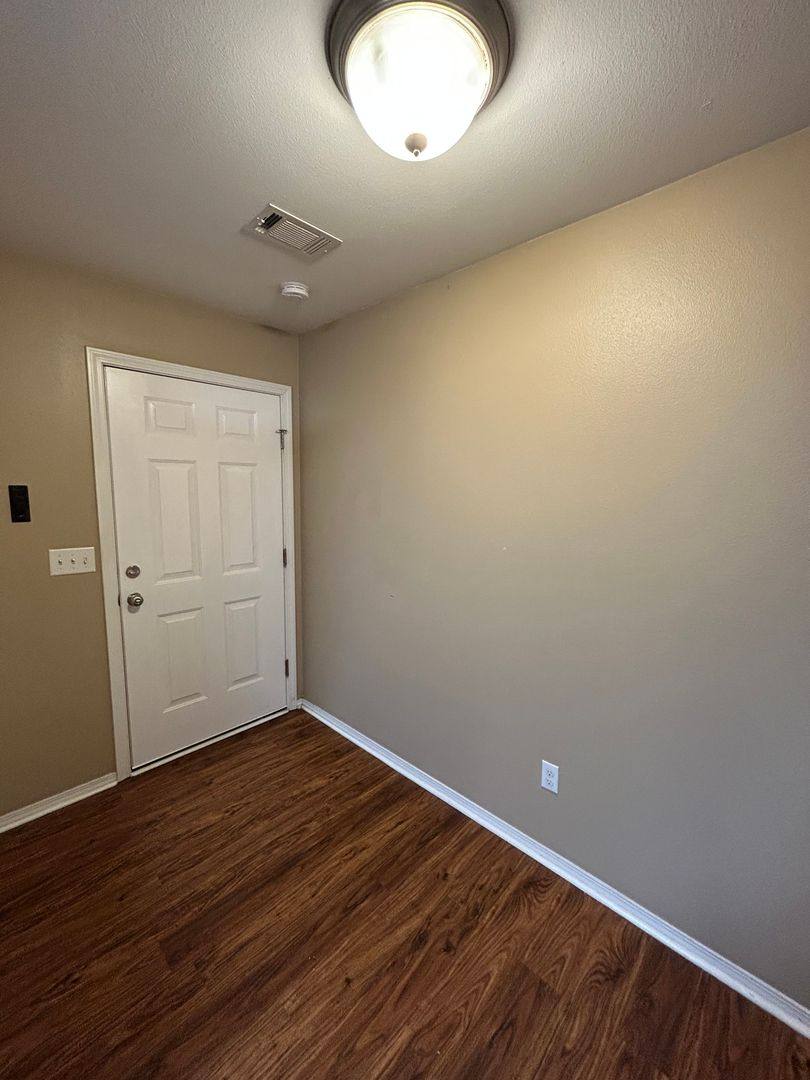 House for rent at 1007 S Greenwich Ave, Russellville, AR 72801