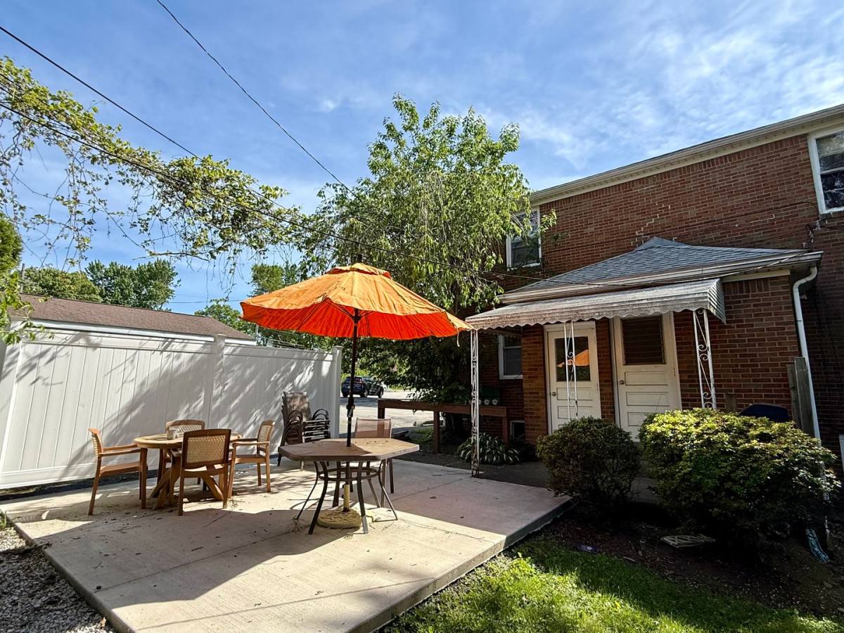 Apartment for rent at 509 Beachgrove Dr, Erie, PA 16505