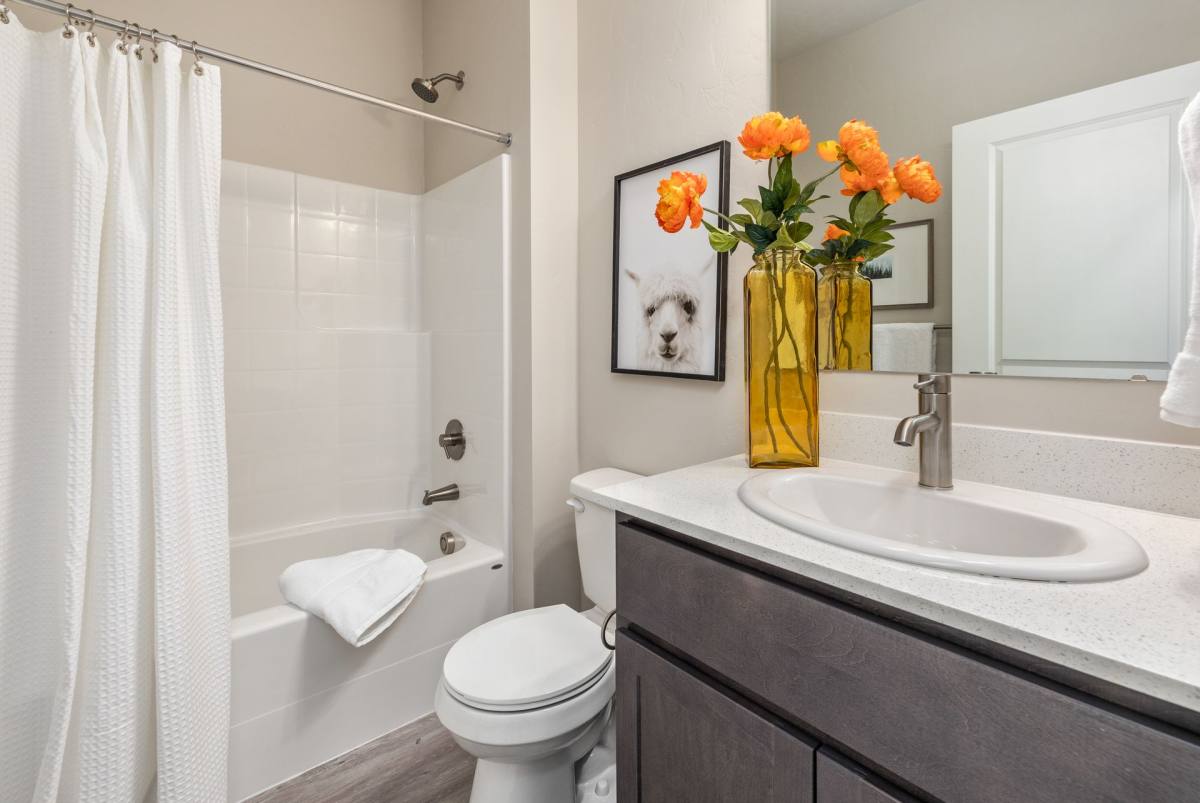 Townhouse for rent at 2641 Sunny Ridge Rd, Nampa, ID 83686
