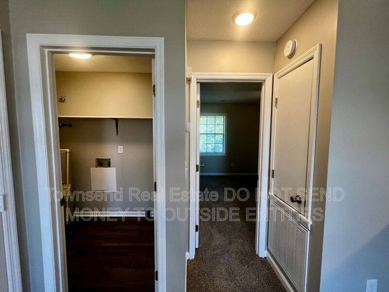 Apartment for rent at 1425D Ireland Dr, Fayetteville, NC 28304