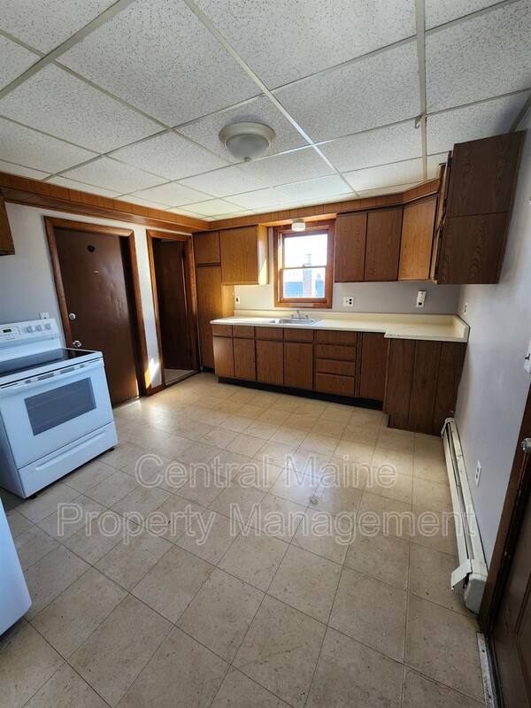 Apartment for rent at 15 Nomar Court #3, Lewiston, ME 04240
