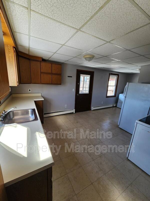 Apartment for rent at 15 Nomar Court #3, Lewiston, ME 04240